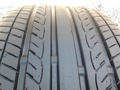 ขายยาง225/45/18 ปี 5009 YOKOHAMA dB Japan 1 คู่  ราคา :  2,700.00  บาท