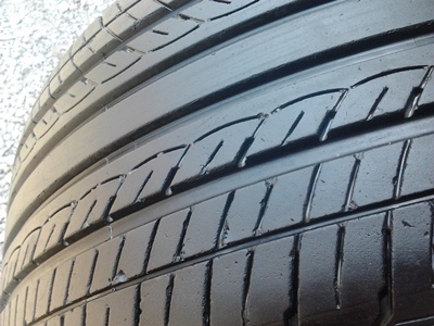 ขายยาง225/45/18 ปี 5009 YOKOHAMA dB Japan 1 คู่  ราคา :  2,700.00  บาท