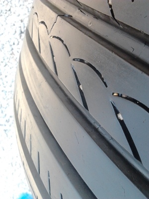 ขายยาง225/60/16 ปี 1011 YOKOHAMA ADVAN Japan 1 คู่  ราคา :  1,900.00  บาท