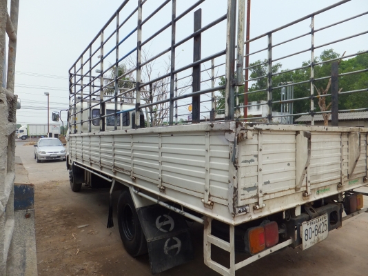 6ล้อช่วงยาว HINO FC4J-150แรงม้าปี47กระบะพื้นไม้ยาว5.60ม 6ล้อช่วงยาว HINO FC4J-150แรงม้าปี47กระบะพื้นไม้ยาว5.60ม