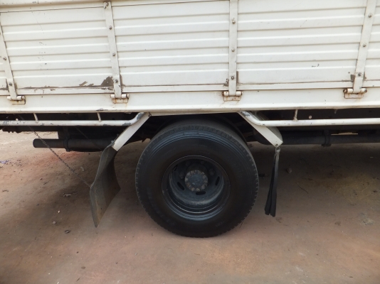 6ล้อช่วงยาว HINO FC4J-150แรงม้าปี47กระบะพื้นไม้ยาว5.60ม 6ล้อช่วงยาว HINO FC4J-150แรงม้าปี47กระบะพื้นไม้ยาว5.60ม