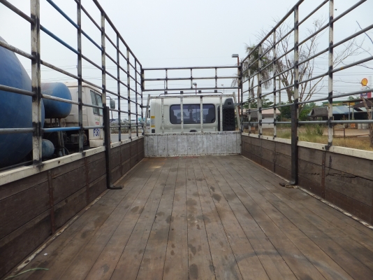 6ล้อช่วงยาว HINO FC4J-150แรงม้าปี47กระบะพื้นไม้ยาว5.60ม 6ล้อช่วงยาว HINO FC4J-150แรงม้าปี47กระบะพื้นไม้ยาว5.60ม