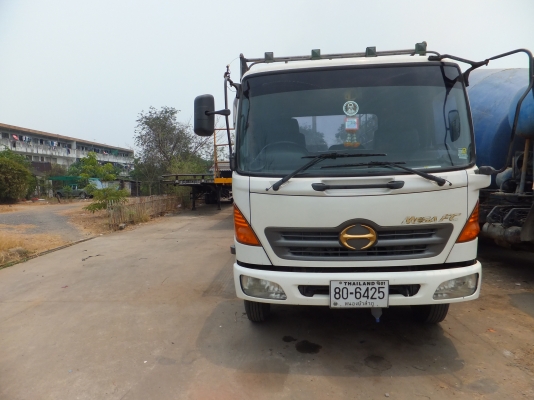 6ล้อช่วงยาว HINO FC4J-150แรงม้าปี47กระบะพื้นไม้ยาว5.60ม 6ล้อช่วงยาว HINO FC4J-150แรงม้าปี47กระบะพื้นไม้ยาว5.60ม