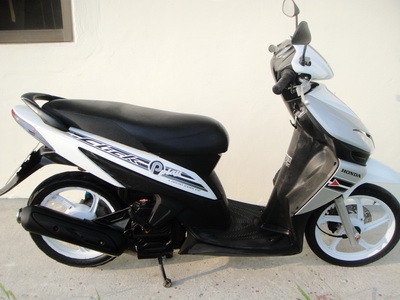 ขาย Click play เดิมๆ สีขาวสวยๆ