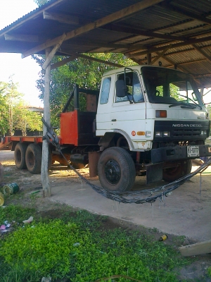 ขายสิบล้อหางปลา   UD   ขึ้นแบรกโฮ320ได้