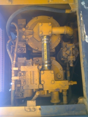 ขายแบคโฮ  โคมัสสุ  200-2สภาพสวย  แอร์เย็น