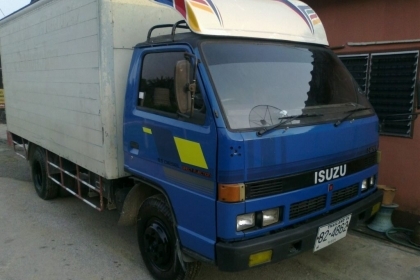 ISUZU 6 ล้อ NPR 115 (รถห้างแท้) ปี 33  ยางดี คลัซซีสวยมาก รถถอดตู้ออกแล้ว หัว+ซัซซี 400,000