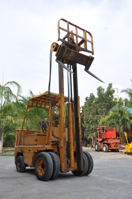 ขายFORKLIFT KOMATSU FG25 งากระดกสภาพเดิมๆจากญี่ปุ่น ขาย75,000 เท่านั้น