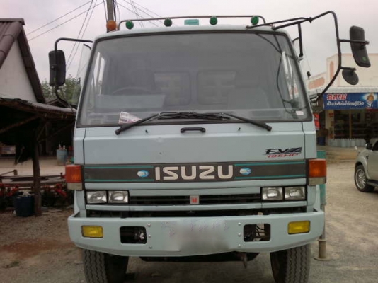 รถอิซูซุ 10 ล้อ ติดเครน  FVZ  เปลื่ยนเครื่อง 210 แรงม้า  สนใจติดต่อ 081 - 6079515