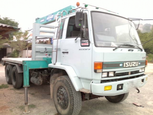 รถอิซูซุ 10 ล้อ ติดเครน  FVZ  เปลื่ยนเครื่อง 210 แรงม้า  สนใจติดต่อ 081 - 6079515