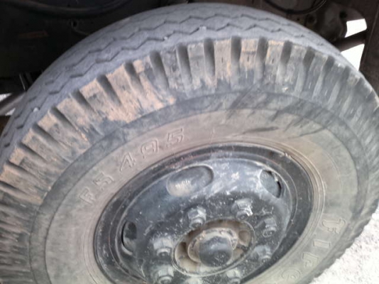 รถอิซูซุ 10 ล้อ ติดเครน  FVZ  เปลื่ยนเครื่อง 210 แรงม้า  สนใจติดต่อ 081 - 6079515