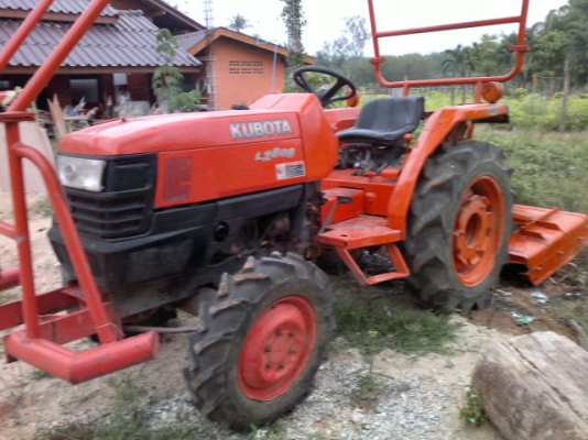 รถไถ่ คูโบต้า  1300  กว่า ซม.  สนใจติดต่อ 081 - 6079515