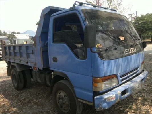 รถอิซูซุ 6 ล้อดั๊ม NPR 120 แรงม้า ( ฝาขาว ) สนใจติดต่อ 081 - 6079515