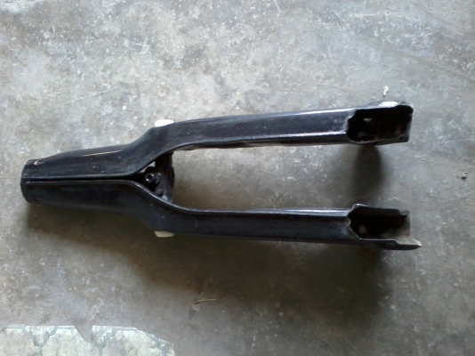 ขายตะเกียบหน้า c70 ครับ