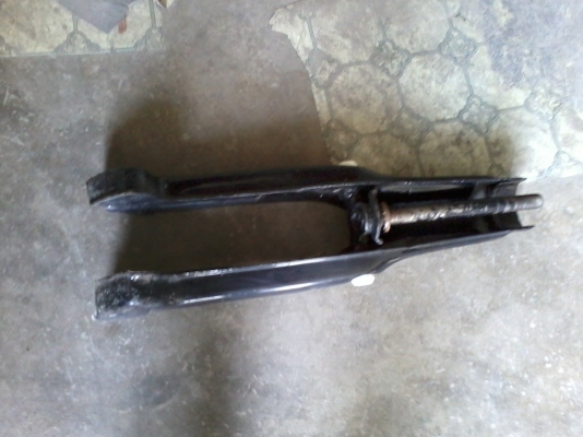 ขายตะเกียบหน้า c70 ครับ