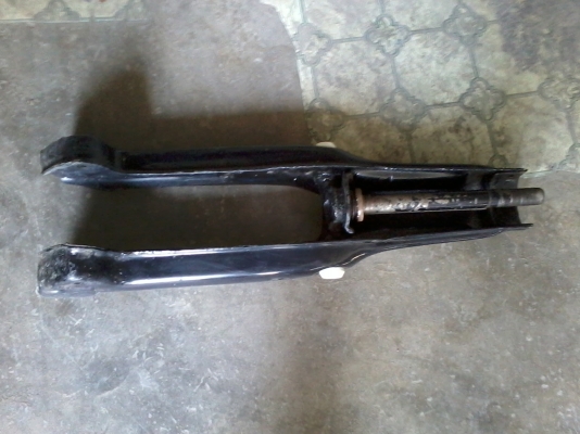 ขายตะเกียบหน้า c70 ครับ