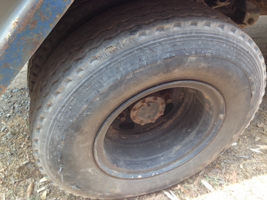 ISUZU NKR 120 HP 4HF1 หกล้อดั๊มพ์ เครื่องฝาขาว หัวการ์ตูนสภาพสวย กระบะดั๊มพ์เหล็ก 4 ตันยิงหน้ายาว 3.50 เมตร เครื่องดีภายในเก๋งคอนโซลสวยครบ พวงมาลัยเพาเวอร์ ช่วงล่างคัชซีไม่มีดาม ยางสภาพดี 70\% พร้อมใช้งาน เอกสารทะเบียนภาษีครบพร้อมโอน ราคาต่อรองได้ครับ ISUZU NKR 120 HP 4HF1 หกล้อดั๊มพ์ เครื่องฝาขาว หัวการ์ตูนสภาพสวย กระบะดั๊มพ์เหล็ก 4 ตันยิงหน้ายาว 3.50 เมตร เครื่องดีภายในเก๋งคอนโซลสวยครบ พวงมาลัยเพาเวอร์ ช่วงล่างคัชซีไม่มีดาม ยางสภาพดี 70\% พร้อมใช้งาน เอกสารทะเบียนภาษีครบพร้อมโอน ราคาต่อรองได้ครับ