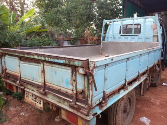 ขายด่วนISUZU NKR55 เครื่อง88แรงปี38เกียร์สั้นรถห้าง100\%สภาพเหมาะกับมือปั้นรถโทร 0811838154 0801515451