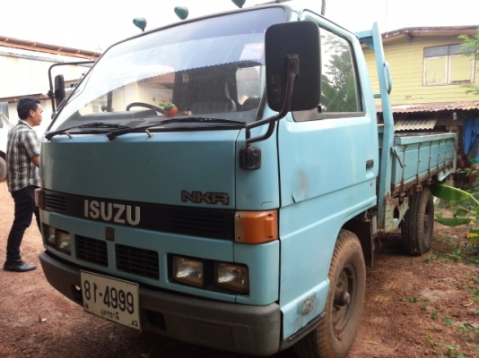 ขายด่วนISUZU NKR55 เครื่อง88แรงปี38เกียร์สั้นรถห้าง100\%สภาพเหมาะกับมือปั้นรถโทร 0811838154 0801515451