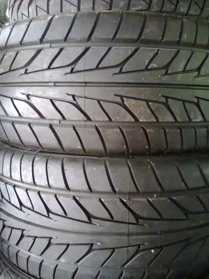 ขายยาง 275 35 20 nitto 555 ปี13 ใหม่ 1คู่ 12500 0806260417