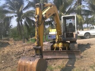 ขายแบคโฮ Komatsu รุ่น6