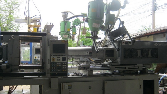 เครื่องฉีดพลาสติก