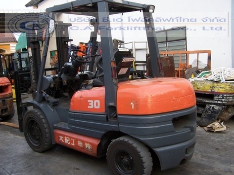 ขาย รถ โฟล์คลิฟท์ TOYOTA รุ่น 6-FD30
