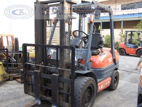 ขาย รถ โฟล์คลิฟท์ TOYOTA รุ่น 6-FD30