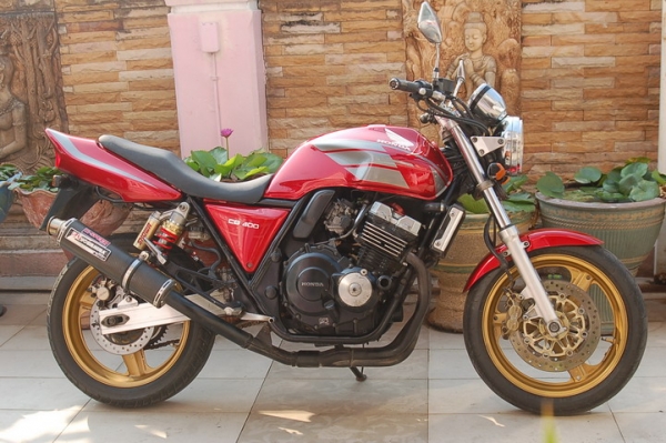 CB400 Y98 Version S สีแดงแก้ว ท่อสูตร สภาพสวยๆ