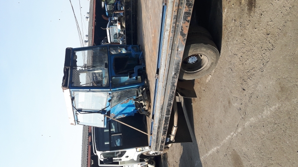 ขายครับ ตู้เหลี่ยมเก่านอก ตามสภาพ ของครบ กระจกครบ