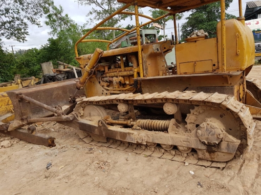 CAT D5 สภาพสวยพร้อมใข้งานราคา 360,000 รถ กทม