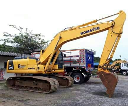 ขาย.แม็คโค  KOMAT`SU 200-8 ปี58 สภาพเต็มรถสวยเดิมๆใช้งานน้อย รถห้าง มือเดียวป้ายแดง ทะเบียนพร้อมโอน
