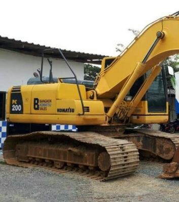 ขาย.แม็คโค  KOMAT`SU 200-8 ปี58 สภาพเต็มรถสวยเดิมๆใช้งานน้อย รถห้าง มือเดียวป้ายแดง ทะเบียนพร้อมโอน