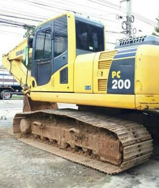 ขาย.แม็คโค  KOMAT`SU 200-8 ปี58 สภาพเต็มรถสวยเดิมๆใช้งานน้อย รถห้าง มือเดียวป้ายแดง ทะเบียนพร้อมโอน