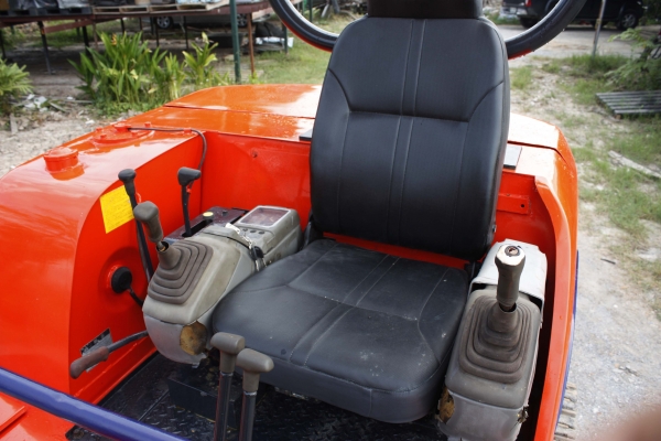 ขายรถแม็กโคร AIRMAN AX-40 สภาพพร้องใช้งาน ติดต่อ 086-775-7900 086-324-1992