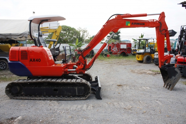 ขายรถแม็กโคร AIRMAN AX-40 สภาพพร้องใช้งาน ติดต่อ 086-775-7900 086-324-1992