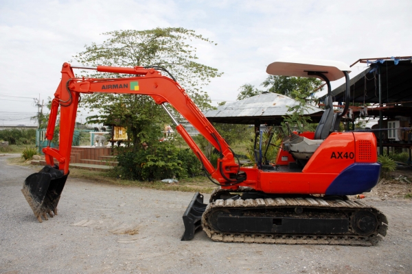 ขายรถแม็กโคร AIRMAN AX-40 สภาพพร้องใช้งาน ติดต่อ 086-775-7900 086-324-1992