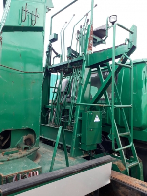 รถสว่านพร้อมเครน มาจากญี่ปุ่น เอกสารเล่มทะเบียน สนใจโทรเลย 081-9891989 หรั่งครับ