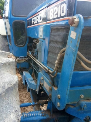 FORD 8210