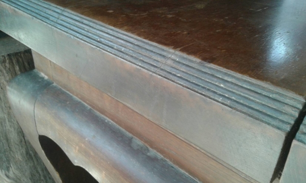 โต๊ะกินข้าวไม้สักพร้อมเก้าอี้