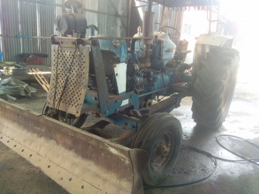 ขายรถไถFORD6610เสื้อลาย พร้อมเล่มทะเบียน (ไม่มีชุดโอน) ขายรถไถFORD6610เสื้อลาย พร้อมเล่มทะเบียน (ไม่มีชุดโอน)