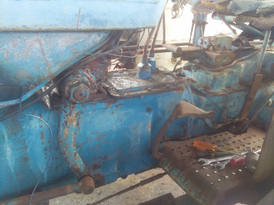 ขายรถไถFORD6610เสื้อลาย พร้อมเล่มทะเบียน (ไม่มีชุดโอน) ขายรถไถFORD6610เสื้อลาย พร้อมเล่มทะเบียน (ไม่มีชุดโอน)