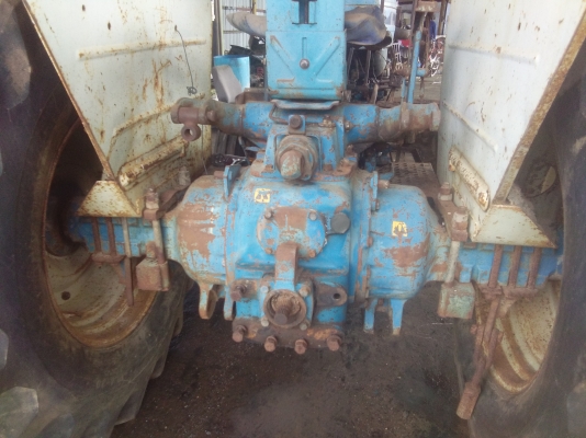 ขายรถไถFORD6610เสื้อลาย พร้อมเล่มทะเบียน (ไม่มีชุดโอน) ขายรถไถFORD6610เสื้อลาย พร้อมเล่มทะเบียน (ไม่มีชุดโอน)