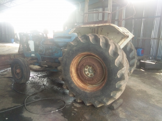 ขายรถไถFORD6610เสื้อลาย พร้อมเล่มทะเบียน (ไม่มีชุดโอน) ขายรถไถFORD6610เสื้อลาย พร้อมเล่มทะเบียน (ไม่มีชุดโอน)