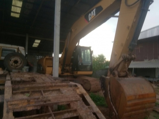 รถแบคโฮ ยี่ห้อ CAT  รุ่น 320D  ปีจดทะเบียน 2557  138 แรงม้า พร้อมใช้งาน