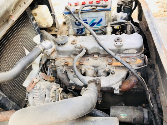 ขายด่วน!!รถยกโฟร์คลิฟ KOMATSU ขนาด2ตัน สภาพสวยพร้อมใช้ค่ะ