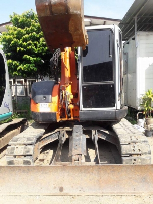 ขายHITACHI EX75UR-5 เก่าใน สภาพดี เดิมๆๆ  เครื่องปั๊มแห้ง  พร้อมใช้  โทร 089-3818694  ดวงนภา