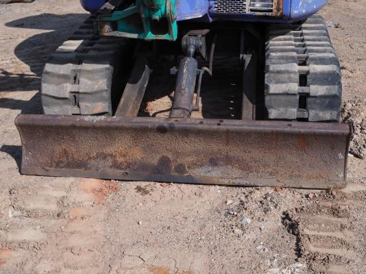 เก่านอก สภาพเดิมๆ KOMATSU PC30FR-1 เก่านอก สภาพเดิมๆ KOMATSU PC30FR-1