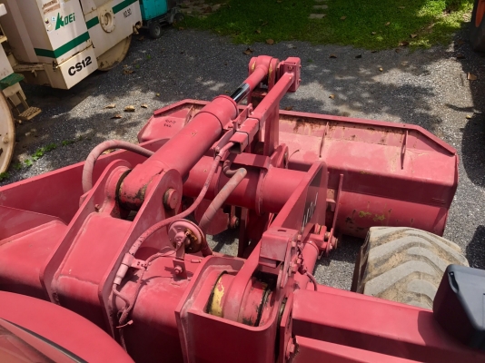 ขายรถตักล้อยาง CATERPILLAR 910F ขั่วโมงน้อย นำเข้าจากญี่ปุ่นพร้อมใช้ครับ สนใจติดต่อ 063-9316985 ID LINE : 0639316985