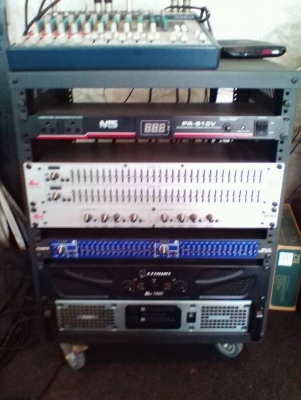 ขายเครื่องเสียง PA เล่นดนตรีได้เลย พร้อมลำโพง 15 นิ้ว